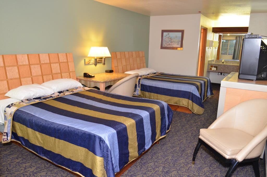 Econo Lodge Portland Airport Екстериор снимка