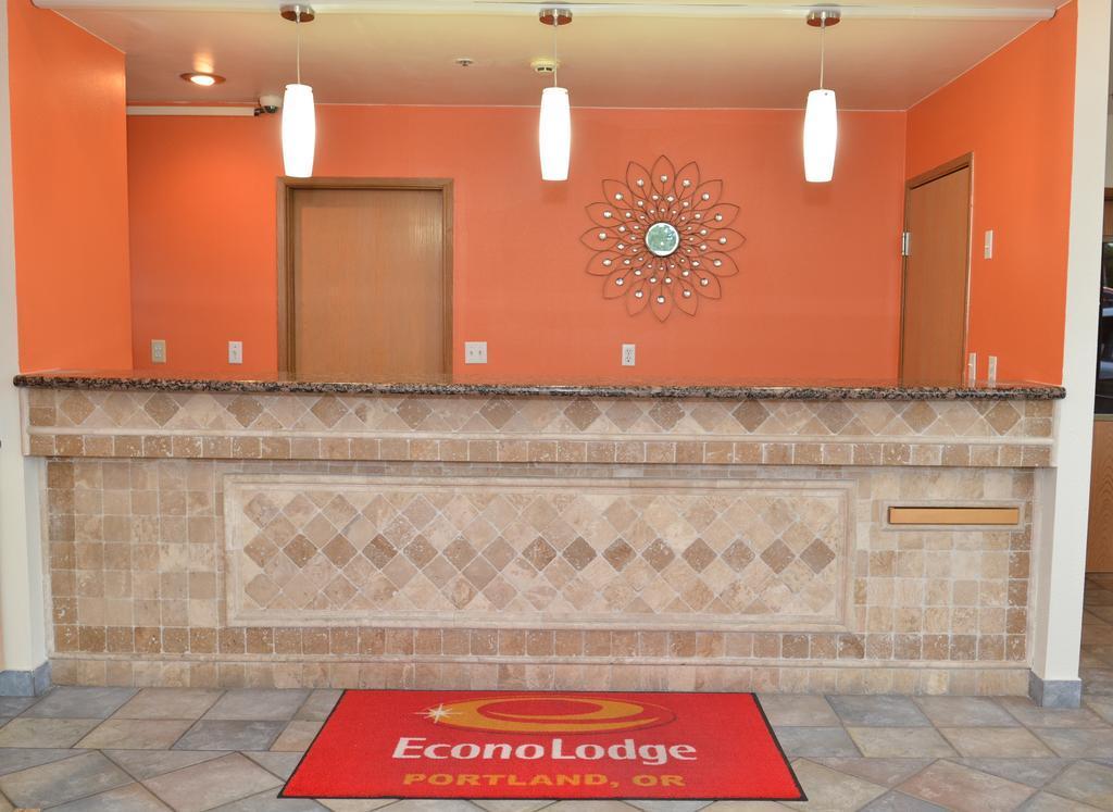 Econo Lodge Portland Airport Екстериор снимка